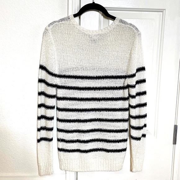 Forever 21 | Sweater - Picture 2 of 4